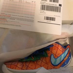 Kyrie 5 Pineapple house